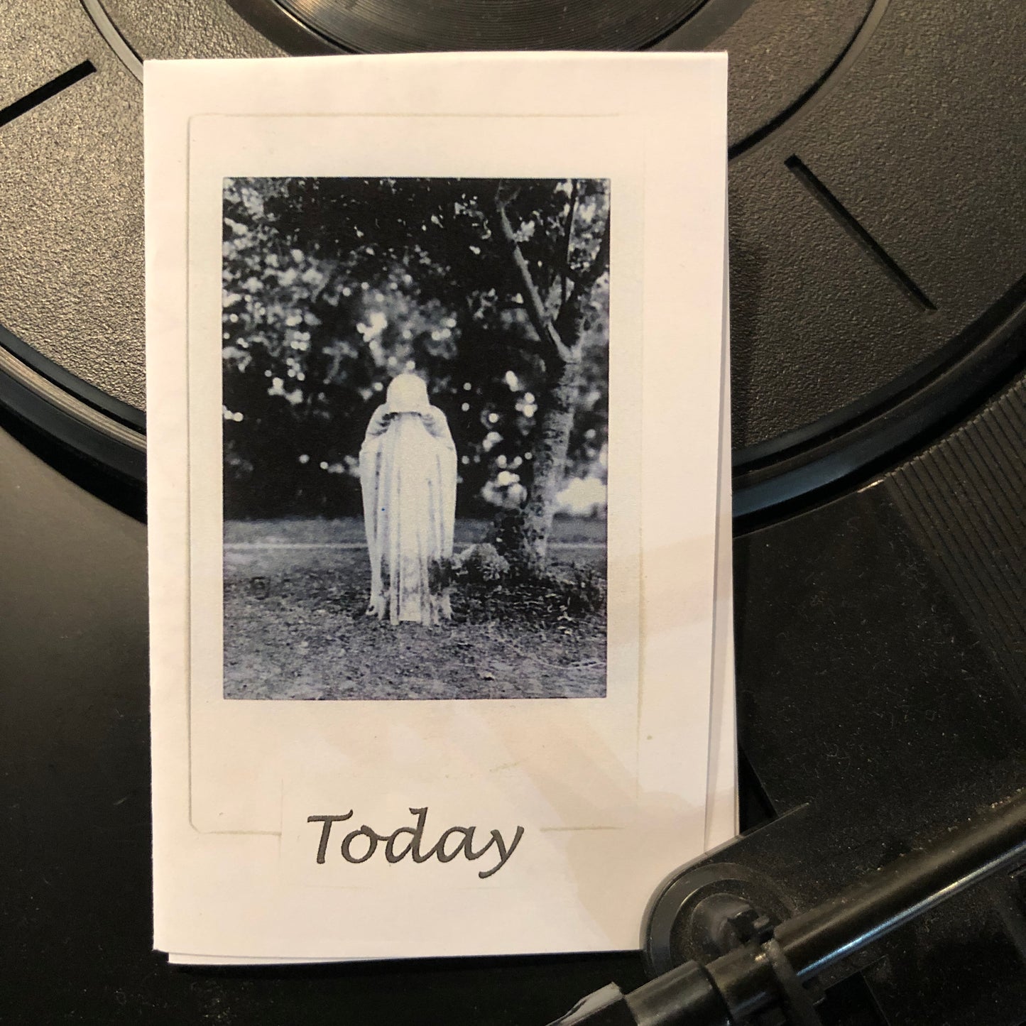Kendy Paxia "Cemetery Photography: Today" Zine Series