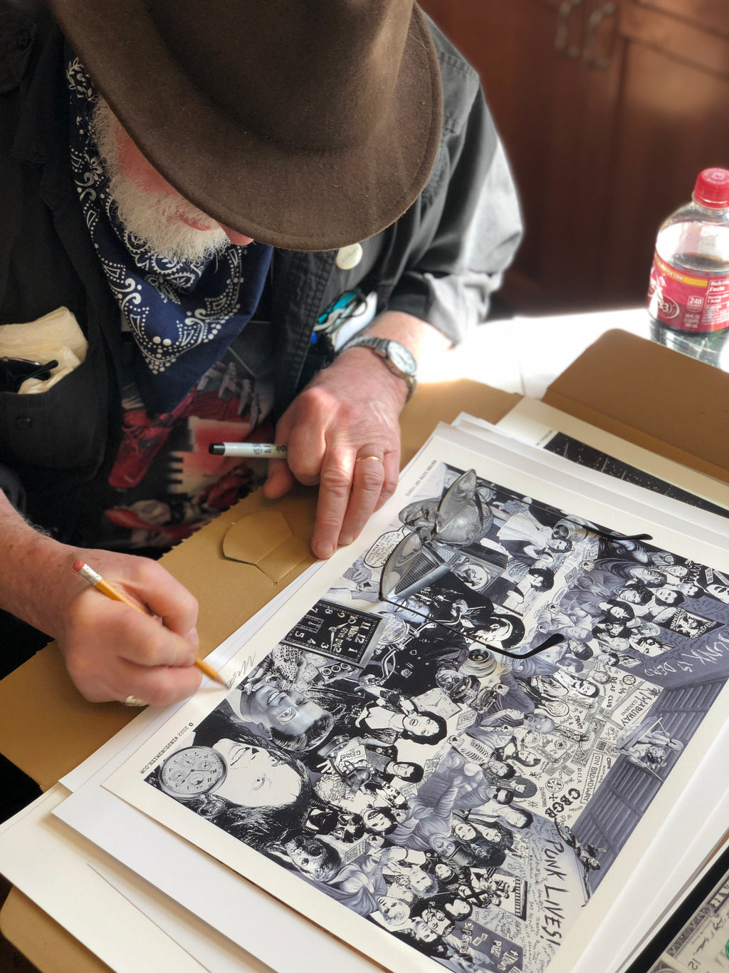 Winston Smith "Never Give Up" Print