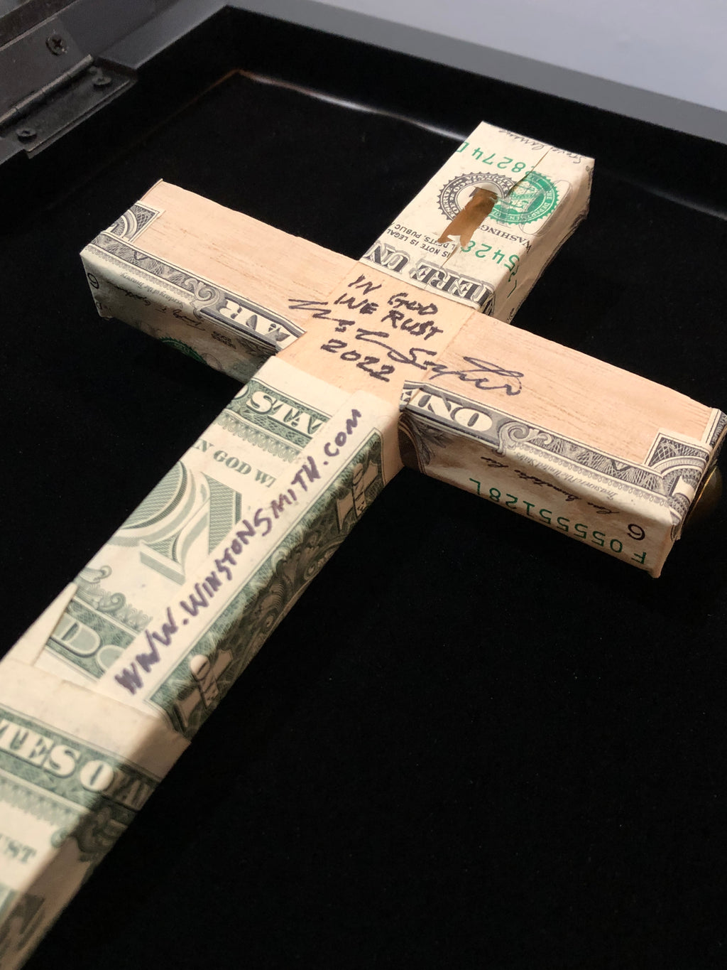 Winston Smith "In God We Rust" (2022)