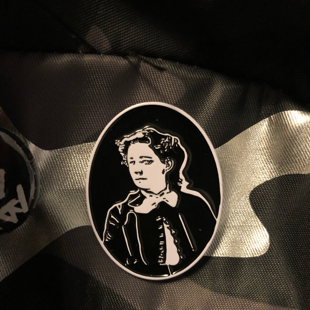 Otrolobo "Victoria Woodhull" Enamel Pin