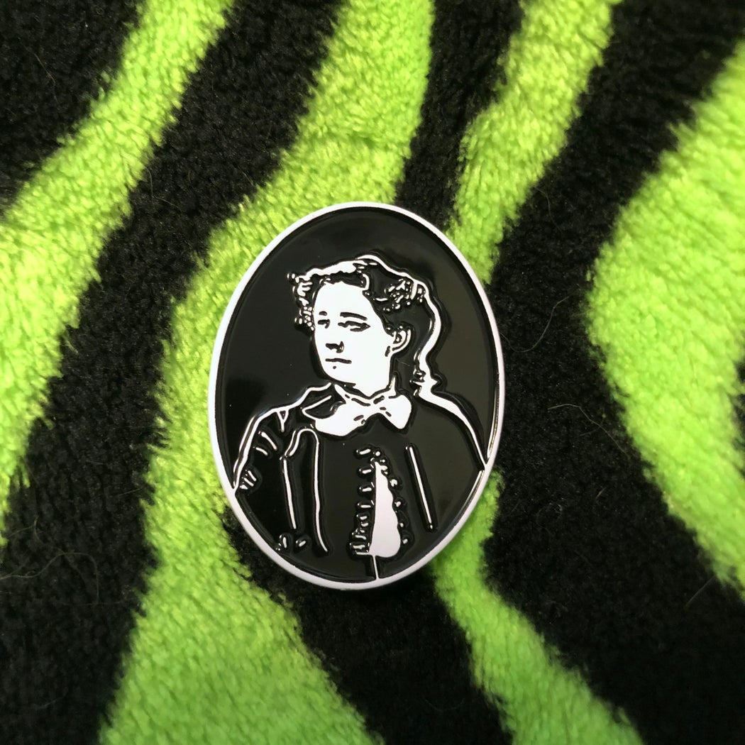 Otrolobo "Victoria Woodhull" Enamel Pin