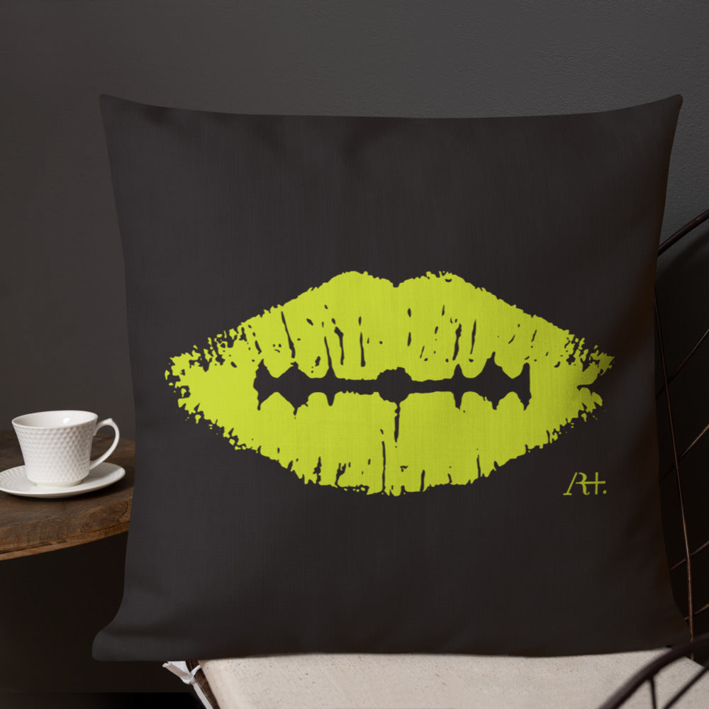 Beto Janz "Kiss" Pillow