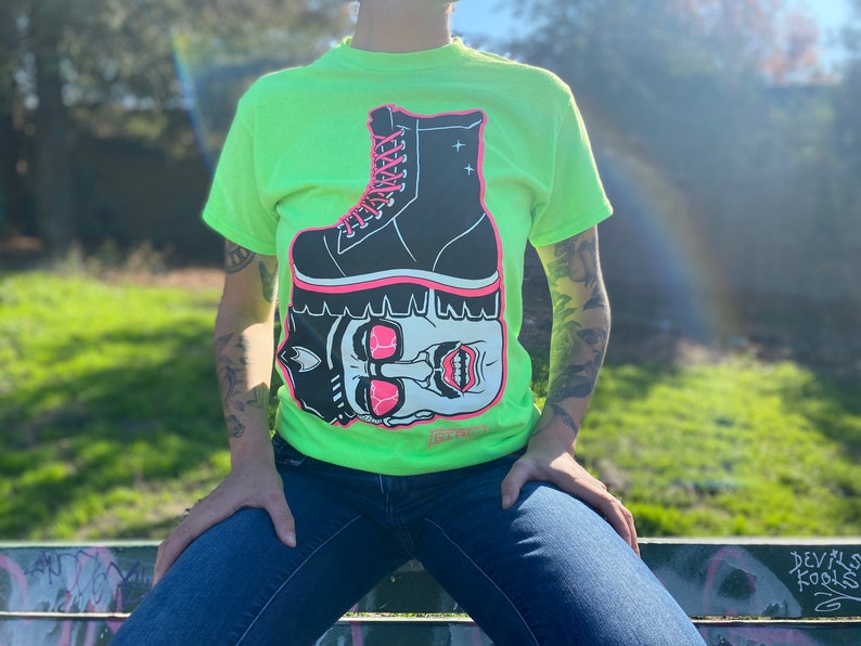 Girl Mobb "Cop Stomp" T-shirt